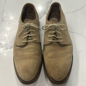 1901 Men’s Tan Suede Oxfords. Size 11M‎